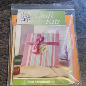 Mini Scrapbook Craft Kit Creative Home Arts Club Pictures Photo Album